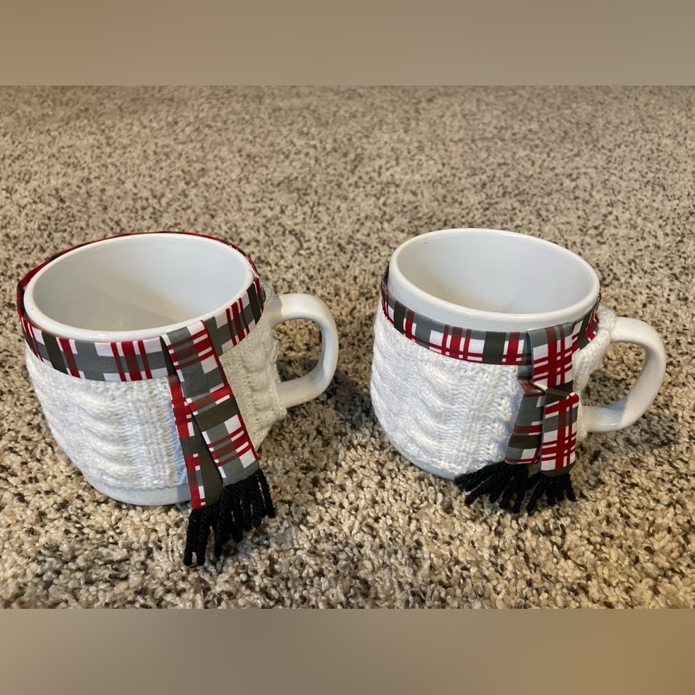 Holiday mugs
